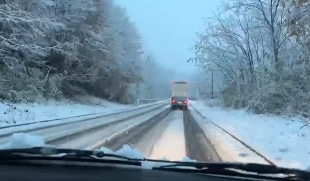 Snijeg otežava saobraćaj u cijeloj BiH